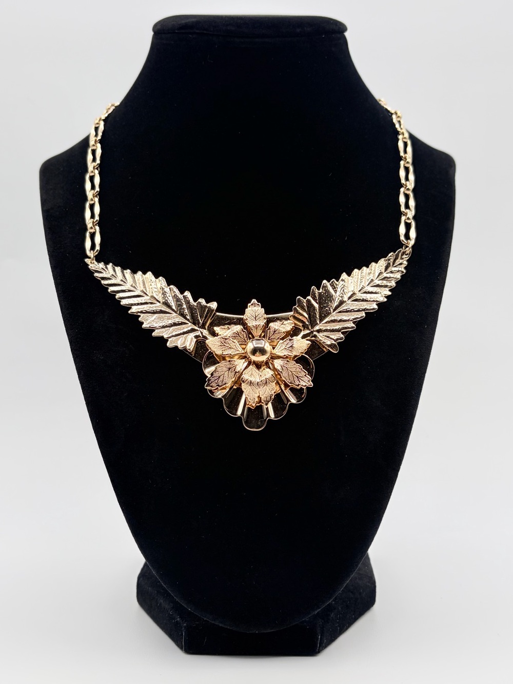 Vintage Gold Tone Floral Statement Collar Necklace
